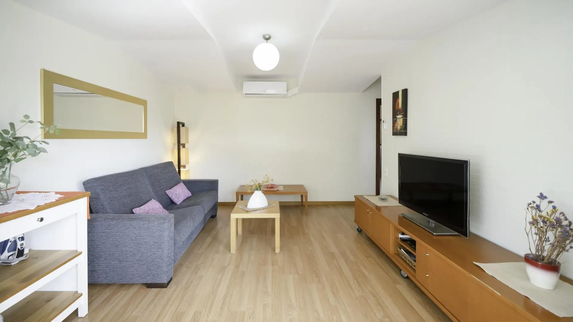 Luz Y Color En Castelldefels Apartment
